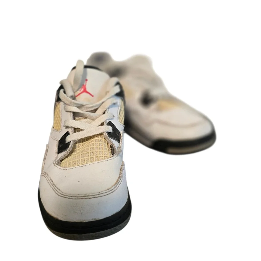 Jordan 4 Retro White Cement Kids Sneakers White Grey Black 308500-103 Size 10C - Picture 3 of 6